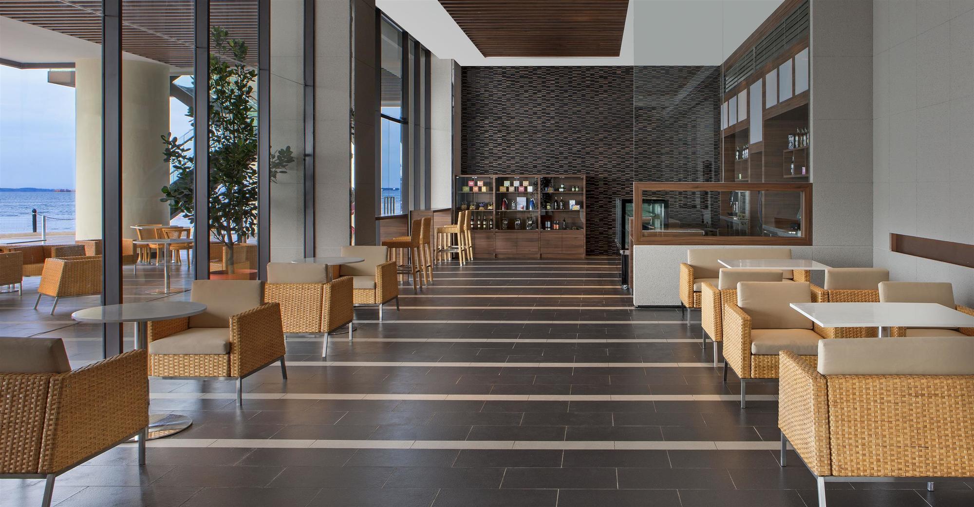 Four Points By Sheraton Sandakan Exterior photo