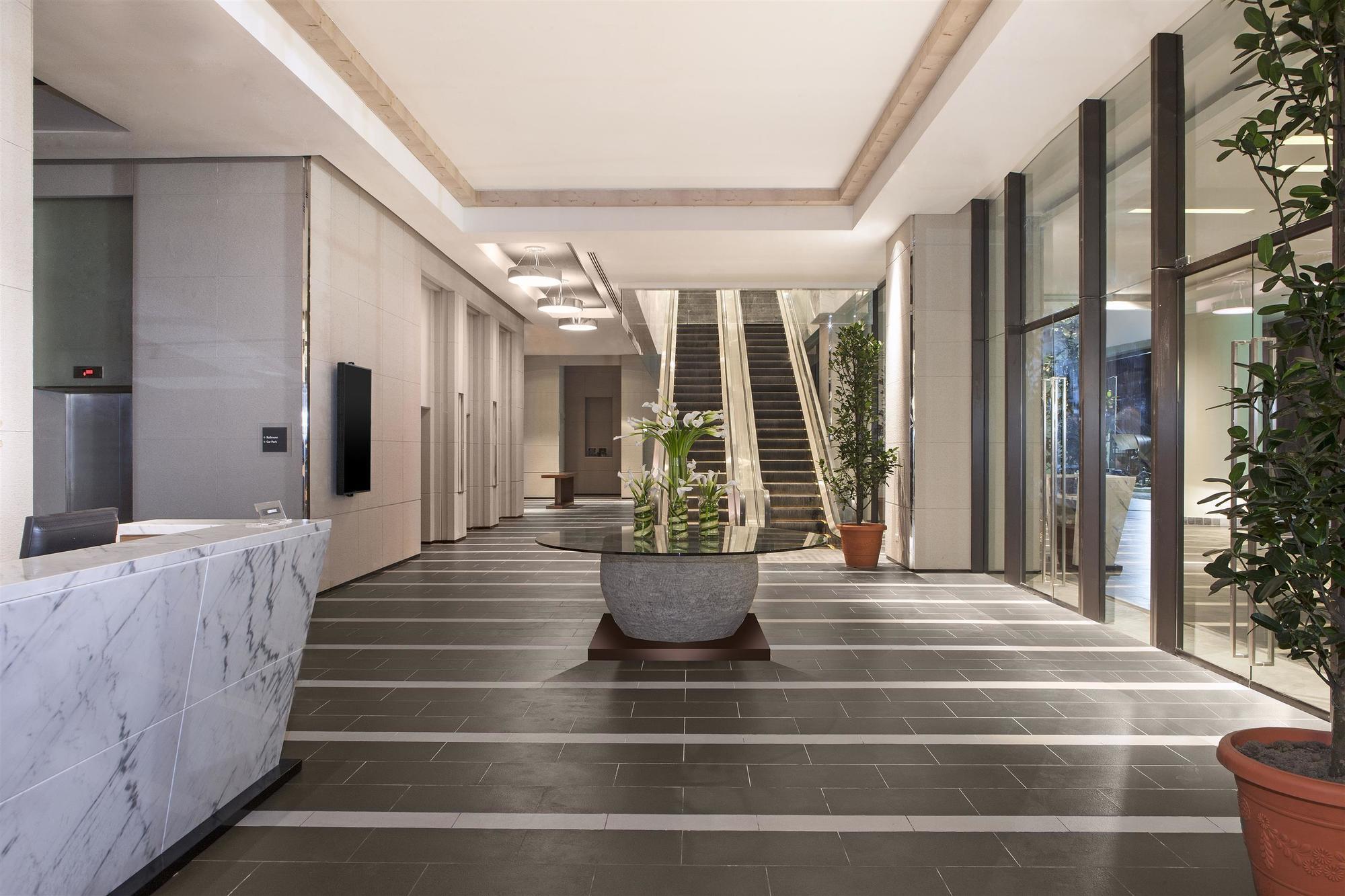 Four Points By Sheraton Sandakan Exterior photo